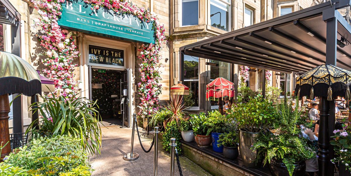 Outdoor dining terrace Edinburgh